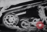 Standbild Test auf Reifen Akron Ohio USA, 1941, aus Sekunde 9 historischem Filmmaterial Videoclip 65675028739
