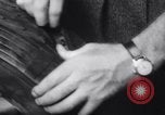 Standbild Test auf Reifen Akron Ohio USA, 1941, aus Sekunde 36 historischem Filmmaterial Videoclip 65675028739