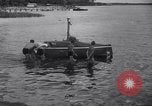 Standbild Barney Connelt in winzigen U-Boot Jacksonville Florida USA, 1941, aus Sekunde 5 historischem Filmmaterial Videoclip 65675028740