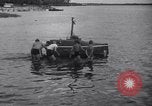 Standbild Barney Connelt in winzigen U-Boot Jacksonville Florida USA, 1941, aus Sekunde 7 historischem Filmmaterial Videoclip 65675028740
