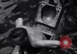 Standbild Barney Connelt in winzigen U-Boot Jacksonville Florida USA, 1941, aus Sekunde 49 historischem Filmmaterial Videoclip 65675028740