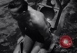 Standbild Barney Connelt in winzigen U-Boot Jacksonville Florida USA, 1941, aus Sekunde 50 historischem Filmmaterial Videoclip 65675028740