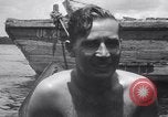 Standbild Barney Connelt in winzigen U-Boot Jacksonville Florida USA, 1941, aus Sekunde 51 historischem Filmmaterial Videoclip 65675028740