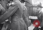 Immagine di Tablet onorando Pilot William Meade Lindsley Londra Inghilterra Regno Unito, 1941, secondo 10 filmato di repertorio 65675028746