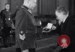 Standbild Marshals Voroshilov Timoschenko und Budyenny gepostet Moskau Russland Sowjetunion, 1941, aus Sekunde 23 historischem Filmmaterial Videoclip 65675028748