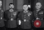Standbild Marshals Voroshilov Timoschenko und Budyenny gepostet Moskau Russland Sowjetunion, 1941, aus Sekunde 33 historischem Filmmaterial Videoclip 65675028748