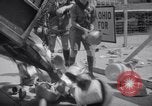 Standbild aus Aluminium Recycling Zweiten Weltkrieg Wilmington Ohio USA, 1941, aus Sekunde 16 historischem Filmmaterial Videoclip 65675028750