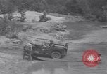 Standbild US 4 Ingenieure Truppen mit Bantam Jeep Fort Benning Georgia USA, 1941, aus Sekunde 8 historischem Filmmaterial Videoclip 65675028751