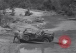Standbild US 4 Ingenieure Truppen mit Bantam Jeep Fort Benning Georgia USA, 1941, aus Sekunde 13 historischem Filmmaterial Videoclip 65675028751