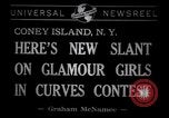 Standbild Modelle in Miss Venus moderne Peagant Coney Island New York USA, 1941, aus Sekunde 6 historischem Filmmaterial Videoclip 65675028752