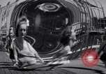 Standbild Modelle in Miss Venus moderne Peagant Coney Island New York USA, 1941, aus Sekunde 15 historischem Filmmaterial Videoclip 65675028752