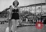 Standbild Modelle in Miss Venus moderne Peagant Coney Island New York USA, 1941, aus Sekunde 21 historischem Filmmaterial Videoclip 65675028752