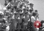 Standbild Modelle in Miss Venus moderne Peagant Coney Island New York USA, 1941, aus Sekunde 39 historischem Filmmaterial Videoclip 65675028752