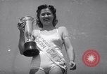 Standbild Modelle in Miss Venus moderne Peagant Coney Island New York USA, 1941, aus Sekunde 57 historischem Filmmaterial Videoclip 65675028752