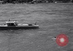 Standbild Tommy Illayes Niagara Falls New York USA, 1941, aus Sekunde 14 historischem Filmmaterial Videoclip 65675028753
