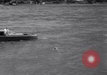 Standbild Tommy Illayes Niagara Falls New York USA, 1941, aus Sekunde 16 historischem Filmmaterial Videoclip 65675028753