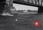 Standbild Tommy Illayes Niagara Falls New York USA, 1941, aus Sekunde 22 historischem Filmmaterial Videoclip 65675028753
