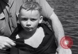 Standbild Tommy Illayes Niagara Falls New York USA, 1941, aus Sekunde 44 historischem Filmmaterial Videoclip 65675028753