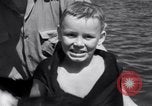 Standbild Tommy Illayes Niagara Falls New York USA, 1941, aus Sekunde 46 historischem Filmmaterial Videoclip 65675028753