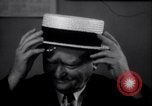Immagine di Il Vice Presidente John Nance Garner cerca su cappelli Washington DC USA, 1938, secondo 9 filmato di repertorio 65675028772