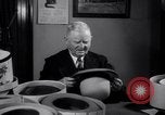Immagine di Il Vice Presidente John Nance Garner cerca su cappelli Washington DC USA, 1938, secondo 24 filmato di repertorio 65675028772