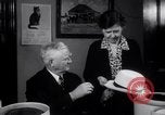 Immagine di Il Vice Presidente John Nance Garner cerca su cappelli Washington DC USA, 1938, secondo 35 filmato di repertorio 65675028772