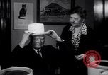 Immagine di Il Vice Presidente John Nance Garner cerca su cappelli Washington DC USA, 1938, secondo 37 filmato di repertorio 65675028772