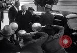 Immagine di Henry e Edsel Ford per il pranzo di lavoro Washington DC USA, 1938, secondo 7 filmato di repertorio 65675028773
