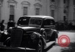 Immagine di Henry e Edsel Ford per il pranzo di lavoro Washington DC USA, 1938, secondo 41 filmato di repertorio 65675028773