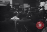 Image Pacte britannico-irlandais signé par de Valera et Neville Chamberlain London England Royaume-Uni, 1938, de la seconde 16 séquences d'archives historiques vidéo 65675028776