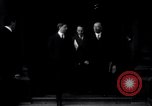 Image Pacte britannico-irlandais signé par de Valera et Neville Chamberlain London England Royaume-Uni, 1938, de la seconde 29 séquences d'archives historiques vidéo 65675028776