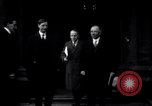 Image Pacte britannico-irlandais signé par de Valera et Neville Chamberlain London England Royaume-Uni, 1938, de la seconde 30 séquences d'archives historiques vidéo 65675028776