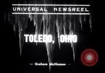 Image Bessie Pastor et son mari Michael Berliney créer glace synthétique Toledo Ohio USA, 1938, de la seconde 1 séquences d'archives historiques vidéo 65675028777