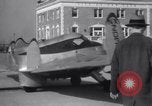 Standbild Tailless Bumblebee Flugzeugs Brooklyn New York City USA, 1938, aus Sekunde 11 historischem Filmmaterial Videoclip 65675028778