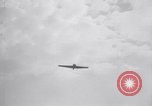 Standbild Tailless Bumblebee Flugzeugs Brooklyn New York City USA, 1938, aus Sekunde 20 historischem Filmmaterial Videoclip 65675028778