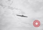 Standbild Tailless Bumblebee Flugzeugs Brooklyn New York City USA, 1938, aus Sekunde 21 historischem Filmmaterial Videoclip 65675028778