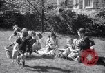 Immagine di Bulldog denominata bellezza luminosa con le sue tredici cuccioli Philadelphia Pennsylvania USA, 1938, secondo 19 filmato di repertorio 65675028779