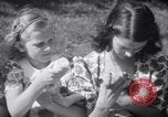 Immagine di Bulldog denominata bellezza luminosa con le sue tredici cuccioli Philadelphia Pennsylvania USA, 1938, secondo 31 filmato di repertorio 65675028779