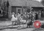 Immagine di Bulldog denominata bellezza luminosa con le sue tredici cuccioli Philadelphia Pennsylvania USA, 1938, secondo 33 filmato di repertorio 65675028779