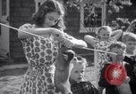 Immagine di Bulldog denominata bellezza luminosa con le sue tredici cuccioli Philadelphia Pennsylvania USA, 1938, secondo 37 filmato di repertorio 65675028779