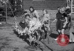 Immagine di Bulldog denominata bellezza luminosa con le sue tredici cuccioli Philadelphia Pennsylvania USA, 1938, secondo 42 filmato di repertorio 65675028779