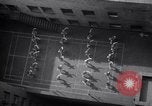Standbild Roxy Theater Gae Mädchen fördern New York City USA, 1938, aus Sekunde 40 historischem Filmmaterial Videoclip 65675028780
