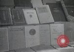 Immagine di Gli studenti in biblioteca russa di informazioni La Corea del Nord, 1948, secondo 16 filmato di repertorio 65675028796