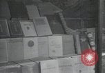Immagine di Gli studenti in biblioteca russa di informazioni La Corea del Nord, 1948, secondo 19 filmato di repertorio 65675028796