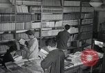 Immagine di Gli studenti in biblioteca russa di informazioni La Corea del Nord, 1948, secondo 26 filmato di repertorio 65675028796