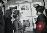 Immagine di Gli studenti in biblioteca russa di informazioni La Corea del Nord, 1948, secondo 36 filmato di repertorio 65675028796