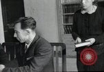 Immagine di Gli studenti in biblioteca russa di informazioni La Corea del Nord, 1948, secondo 39 filmato di repertorio 65675028796