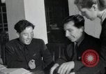 Immagine di Gli studenti in biblioteca russa di informazioni La Corea del Nord, 1948, secondo 41 filmato di repertorio 65675028796