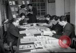 Immagine di Gli studenti in biblioteca russa di informazioni La Corea del Nord, 1948, secondo 45 filmato di repertorio 65675028796