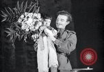 Image Concert et Spectacle de scène pour l'armée russe la Corée du Nord, 1948, de la seconde 28 séquences d'archives historiques vidéo 65675028799